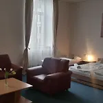 Club Trio Hotel