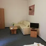 Hotel Club Trio 3*