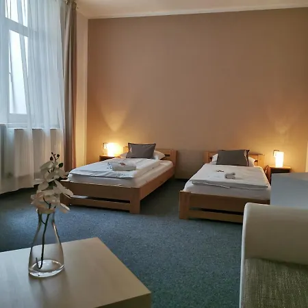 Club Trio Hotel 3*