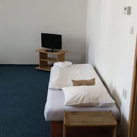 Club Trio Hotel 3*