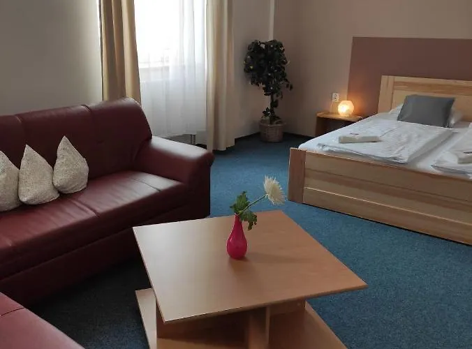 Hotell Club Trio Ostrava